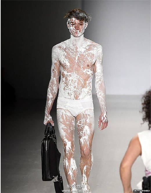 怪 怪 怪 2015年纽约时尚周的诡异T台造型
