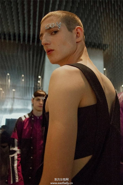 怪 怪 怪 2015年纽约时尚周的诡异T台造型