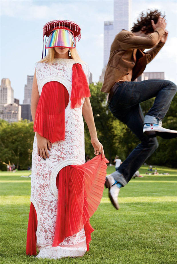 Gigi Hadid《Harper’s Bazaar》2014年12月美国版