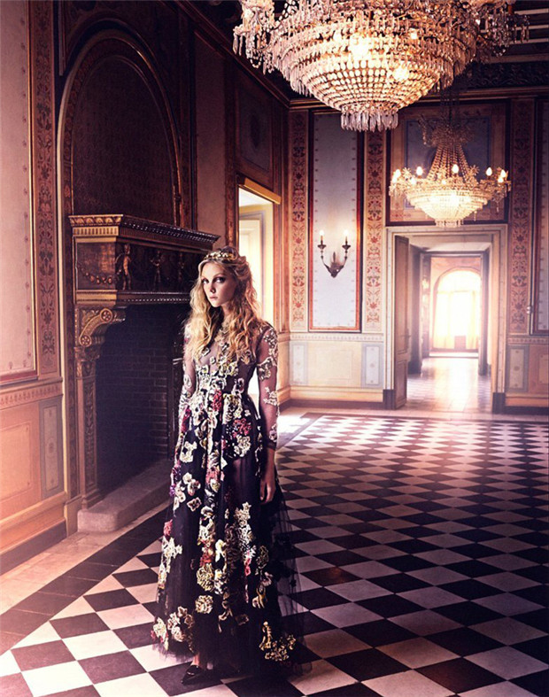 Heather Marks《Elle》2014年12月俄罗斯版