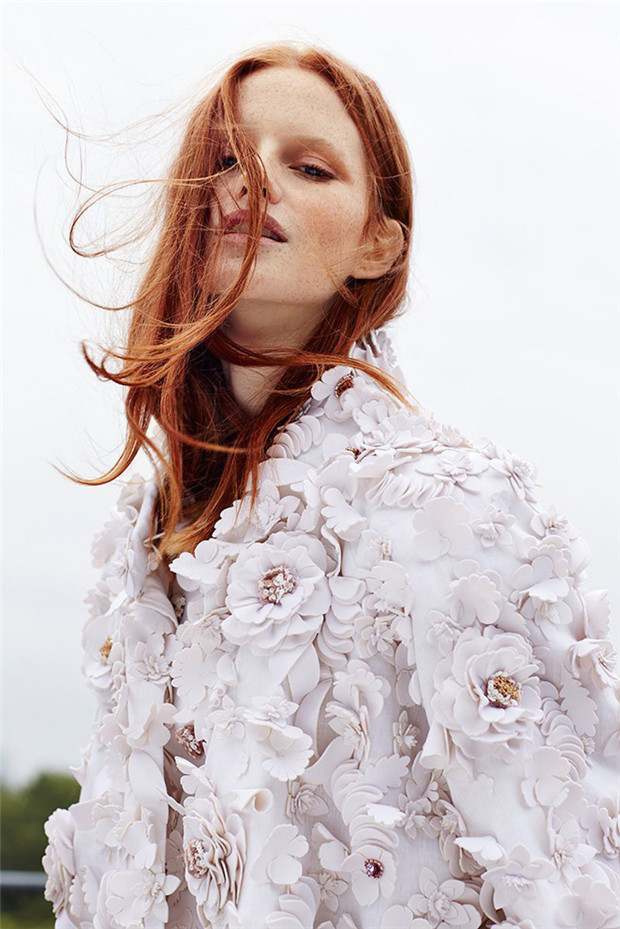 Magdalena Jasek《Elle》2014年12月波兰版