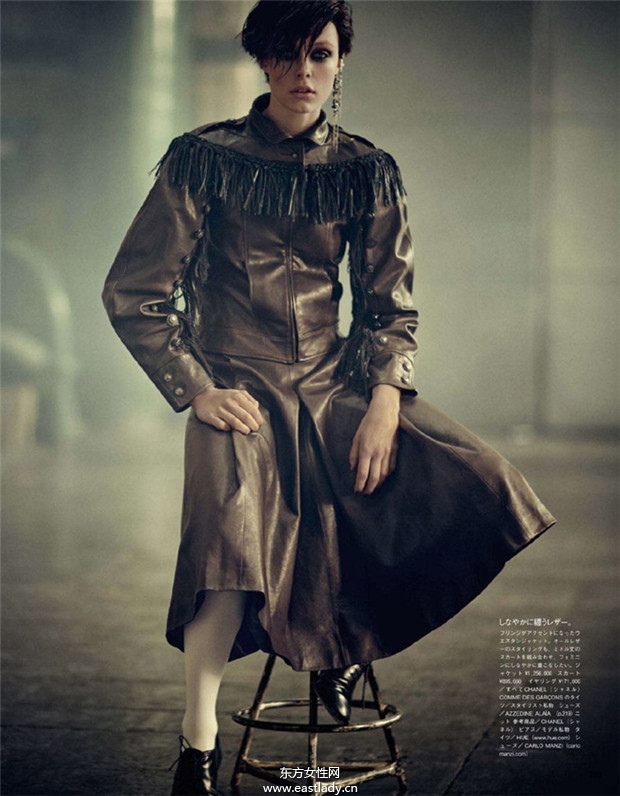 Edie Campbell《Vogue》2014年8月日本版