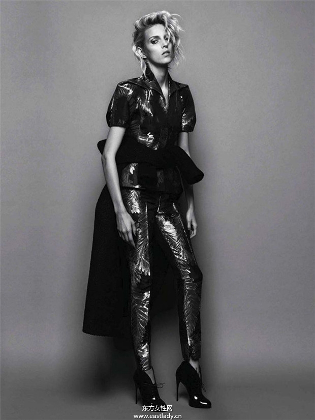 Anja Rubik & Kasia Struss 2013年8月份《Vogue》德国版