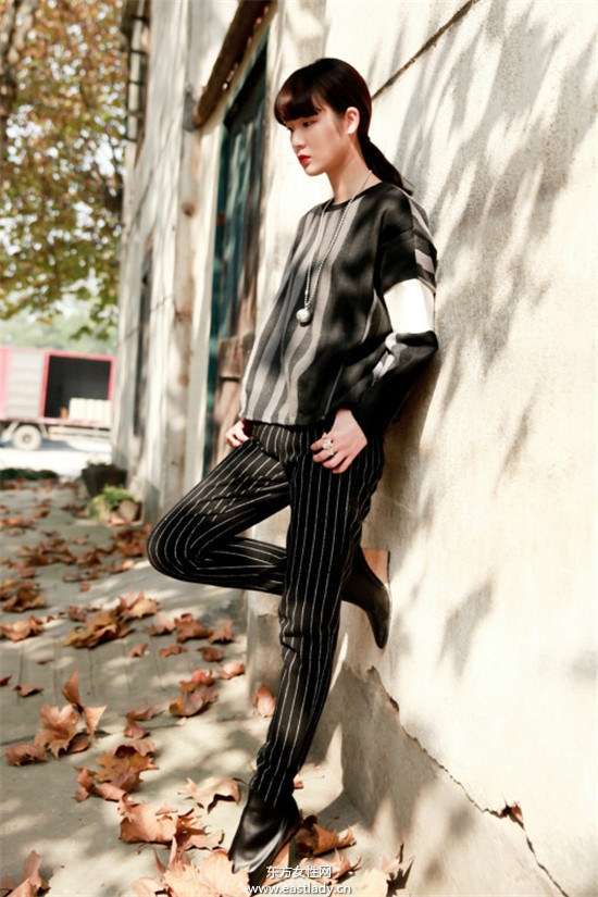 明星示范铅笔裤穿出个性好身材