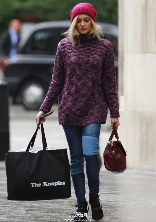 跟明星菲妮科顿学穿衣