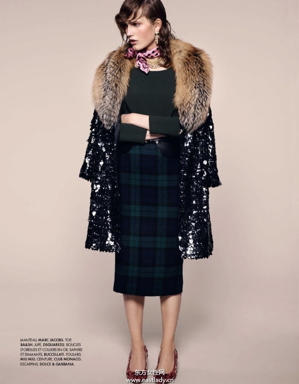 Karolina Waz演绎时尚经典