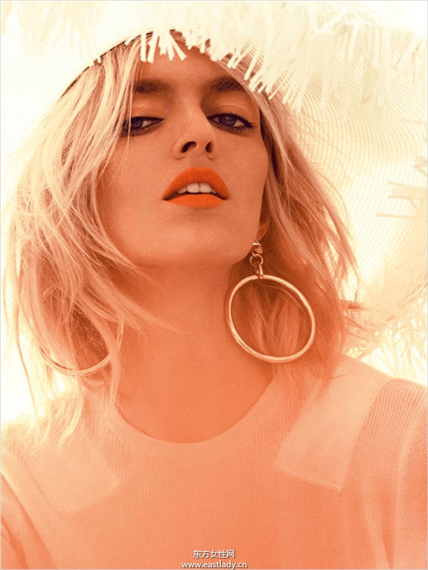 Anja Rubik《Vogue》2014年1月韩国版