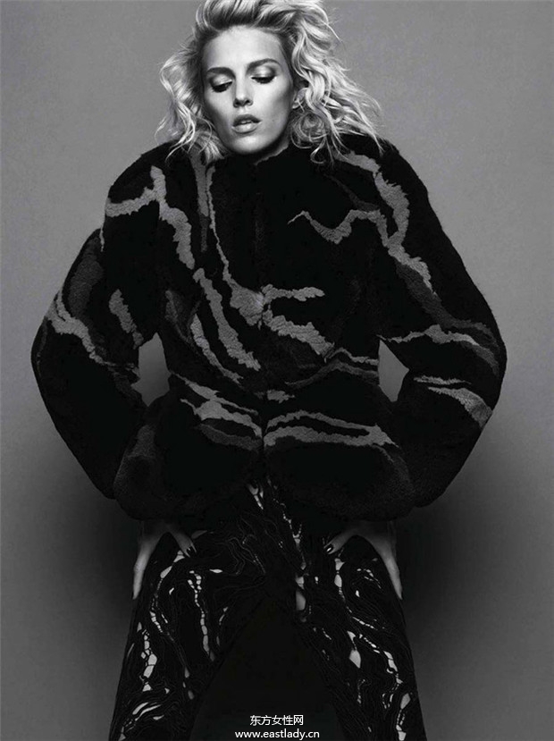 Anja Rubik & Kasia Struss 2013年8月份《Vogue》德国版