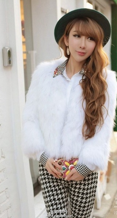 跟时尚达人学习白色服装搭配法则