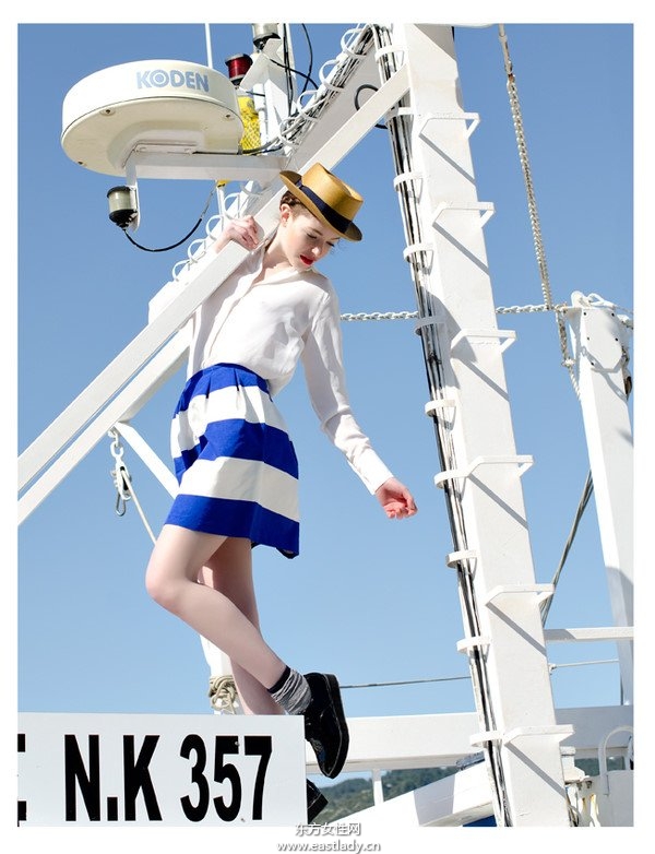 春夏诱人水手服给你致命吸引力