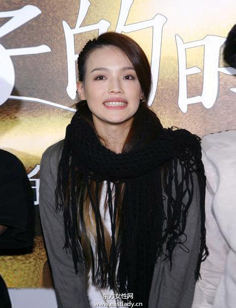 当红女星舒淇惊艳俏丽穿衣装扮