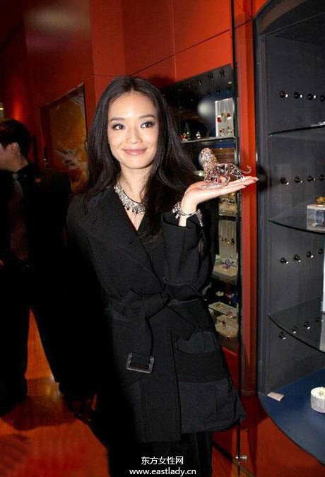 当红女星舒淇惊艳俏丽穿衣装扮