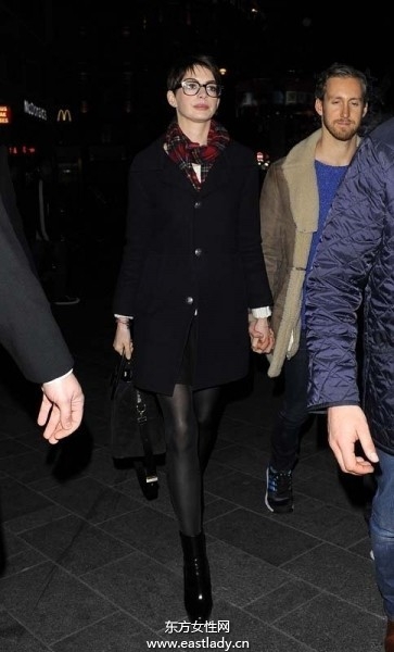 安妮·海瑟薇婚前婚后大变身