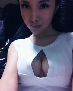 干露露变身山寨版gaga三件战衣雷死不偿命