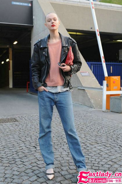 天生衣架子 国际超模街头美腿赏析