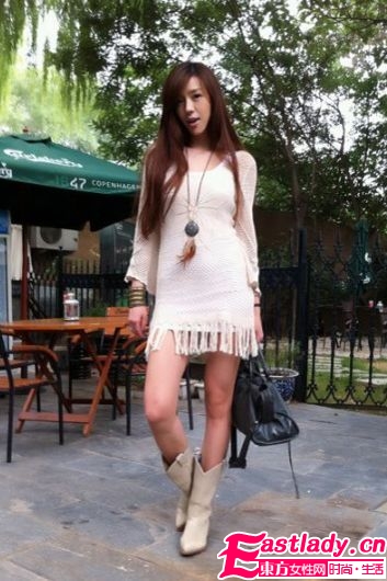 E罩杯女神周韦彤大秀时尚装扮