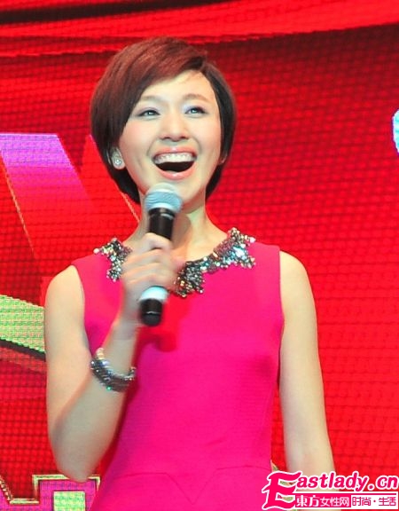 央视一套新一代《新闻联播》主持人欧阳夏丹独到穿衣见解