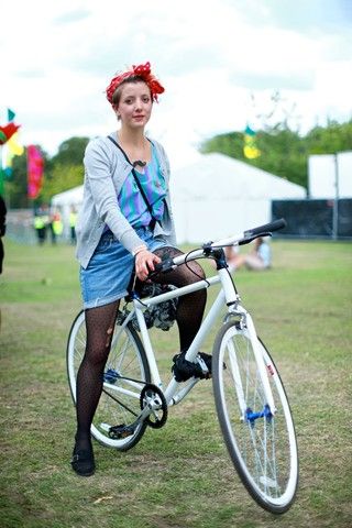 Lovebox音乐节 潮人大展靓丽服饰