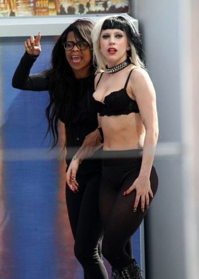 夏日来临学时尚达人穿衣打扮