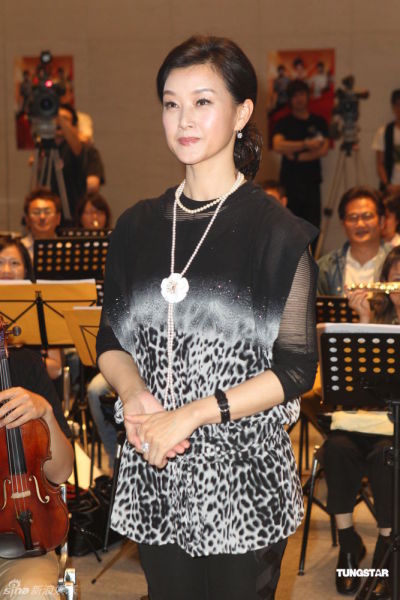 宋祖英2011台北演唱会造型全追踪