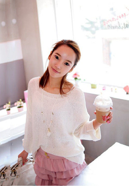 漂亮MM五一长假旅游性感装扮