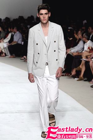 效仿明星衣装 营造窝心浪漫