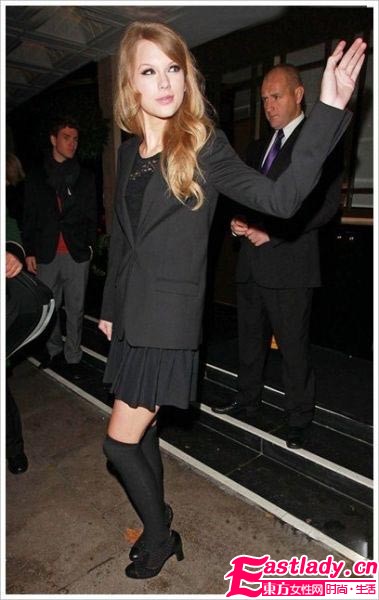 2011早春女明星都爱上帅气西装