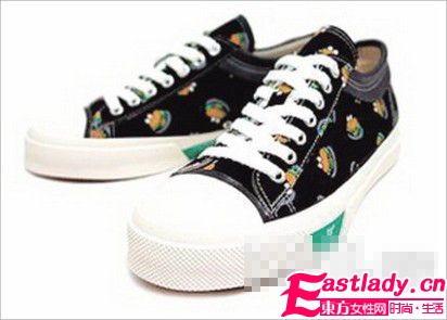 今夏为自己准备一双潮味帆布鞋