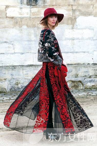 刺绣工艺都时髦到街头了 你还不赶紧来一件