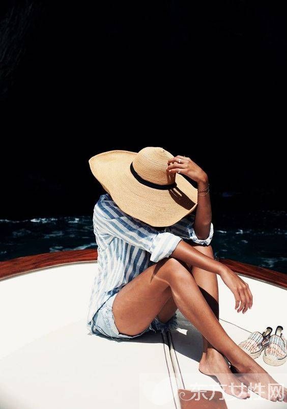 星范十足的减龄装扮 这些 显嫩单品 一个也不能少