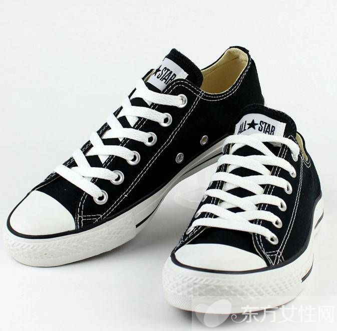 女生帆布鞋搭配经 一双帆布鞋穿出各种范