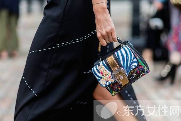 秋冬4种迷你手袋风格 时髦的你可千万别错过
