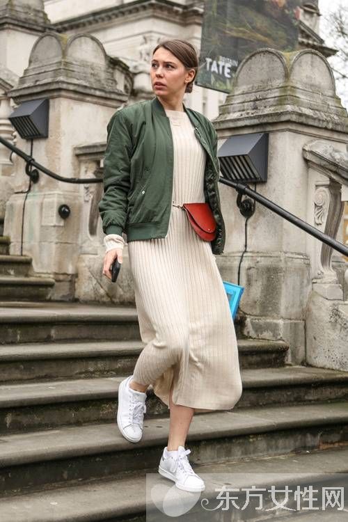 换季先换裙 只需一条针织裙就能穿出女人味