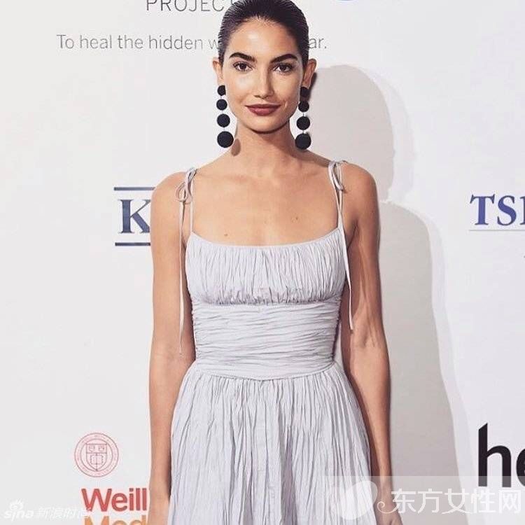 年会战袍迫在眉睫 不妨试试这六大时尚单品搭配