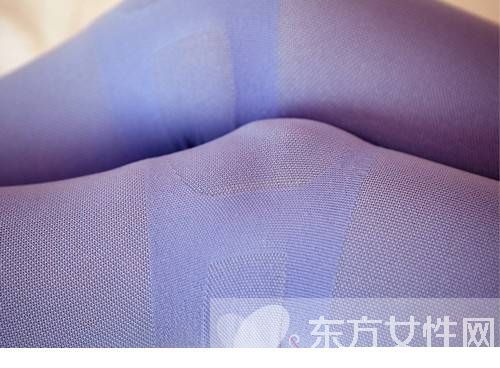 时尚彩袜穿搭技巧 穿出极致纤长大美腿