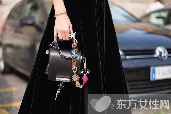 秋冬4种迷你手袋风格 时髦的你可千万别错过