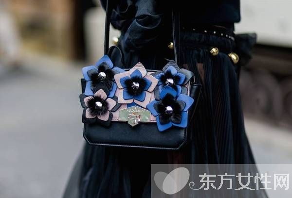秋冬4种迷你手袋风格 时髦的你可千万别错过