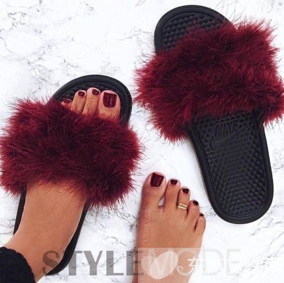 又萌又暖心 这个冬季你也来一件毛茸单品吧