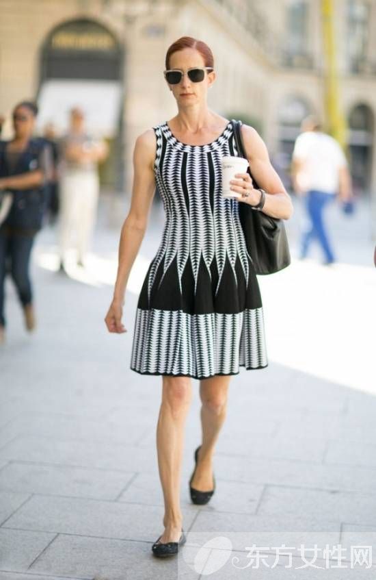 时尚单鞋怎么搭配 看看街拍常客都怎么穿