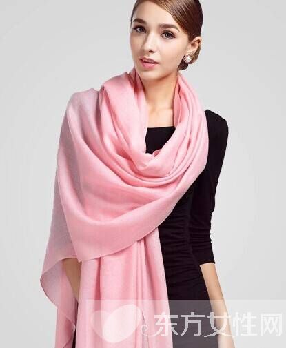三角围巾的围法有哪些 6招围出时尚感