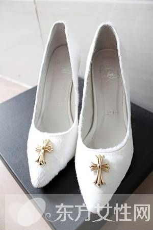 最新春夏时尚女鞋 尖头鞋简约时尚显女人味儿