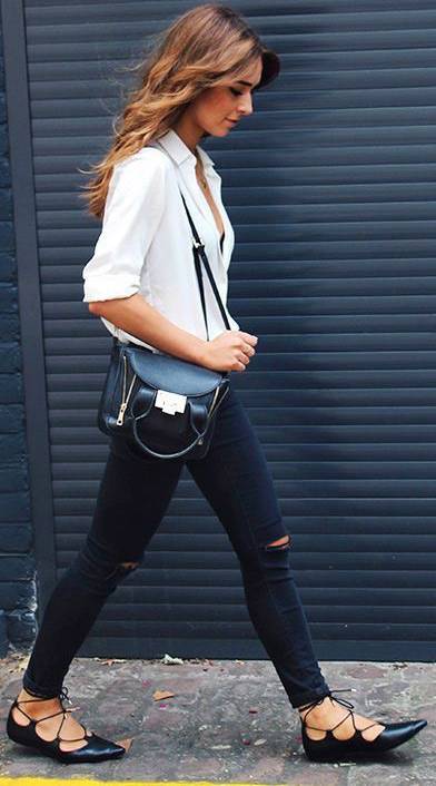 小白鞋穿腻了 不妨来一双永不过时的小黑鞋