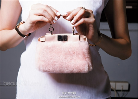  随性背 才时尚 迷你包的N种背法