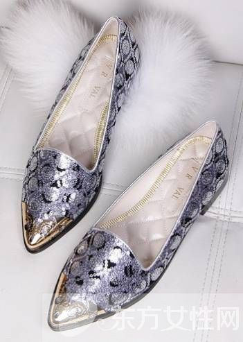 今年春夏季最流行的鞋 尖头平底单鞋最新潮