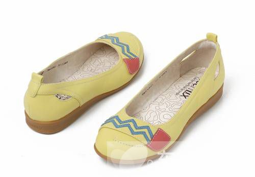 2016新款单鞋搭配法则 轻松打造时尚甜美形象