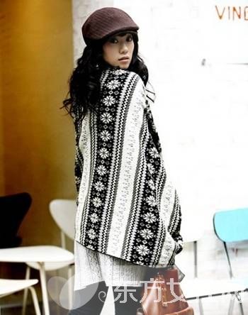 2016最新时尚女士披肩美搭 有多美看她就知道了