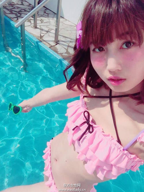 平胸MM的福音 世界首款为贫乳MM设计的泳衣诞生