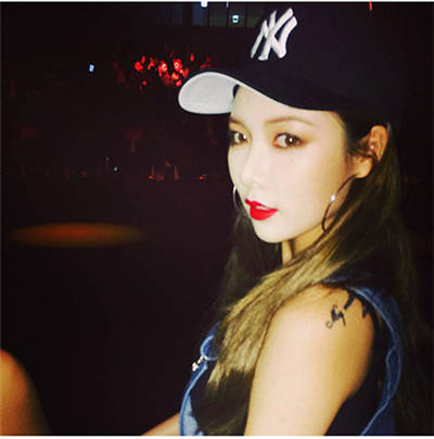 复古棒球帽强势回归 看日韩台女星如何穿搭