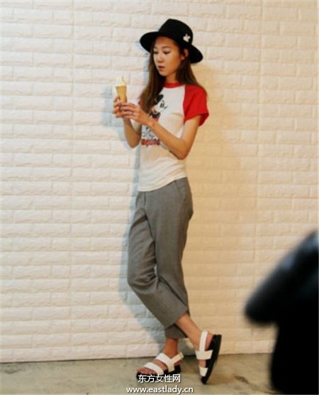 今年凉鞋这样穿 跟明星学穿凉鞋做时尚潮人