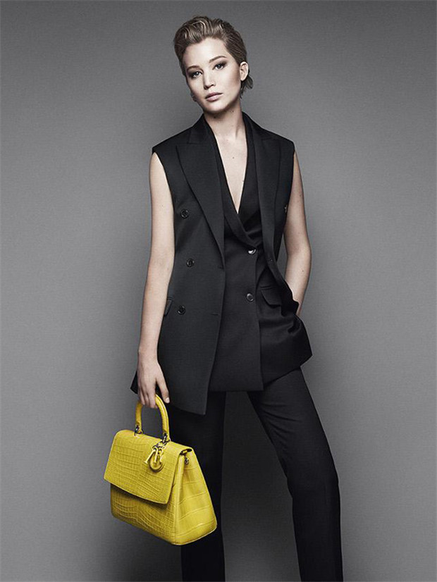 迪奥推出最新Be Dior 手袋广告大片